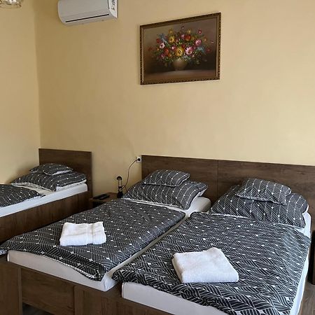 Helga Apartman Makó Exteriör bild