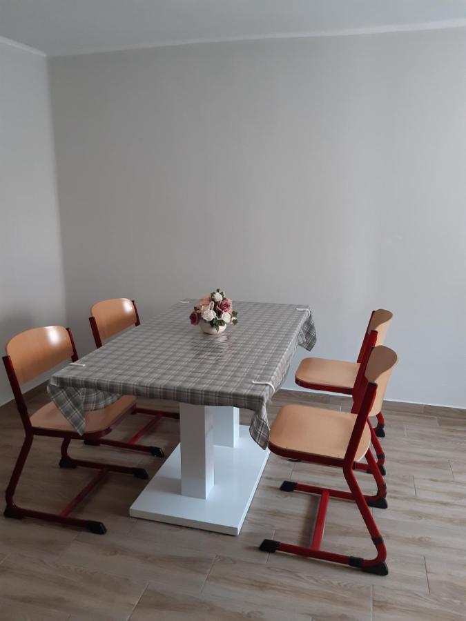 Helga Apartman Makó Exteriör bild