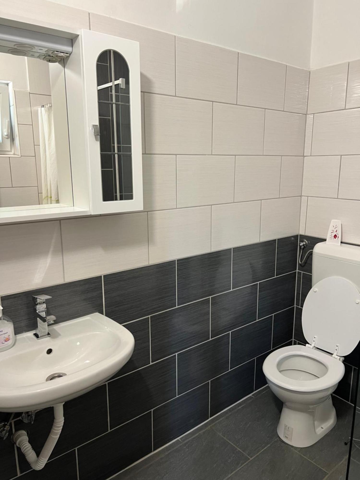 Helga Apartman Makó Exteriör bild