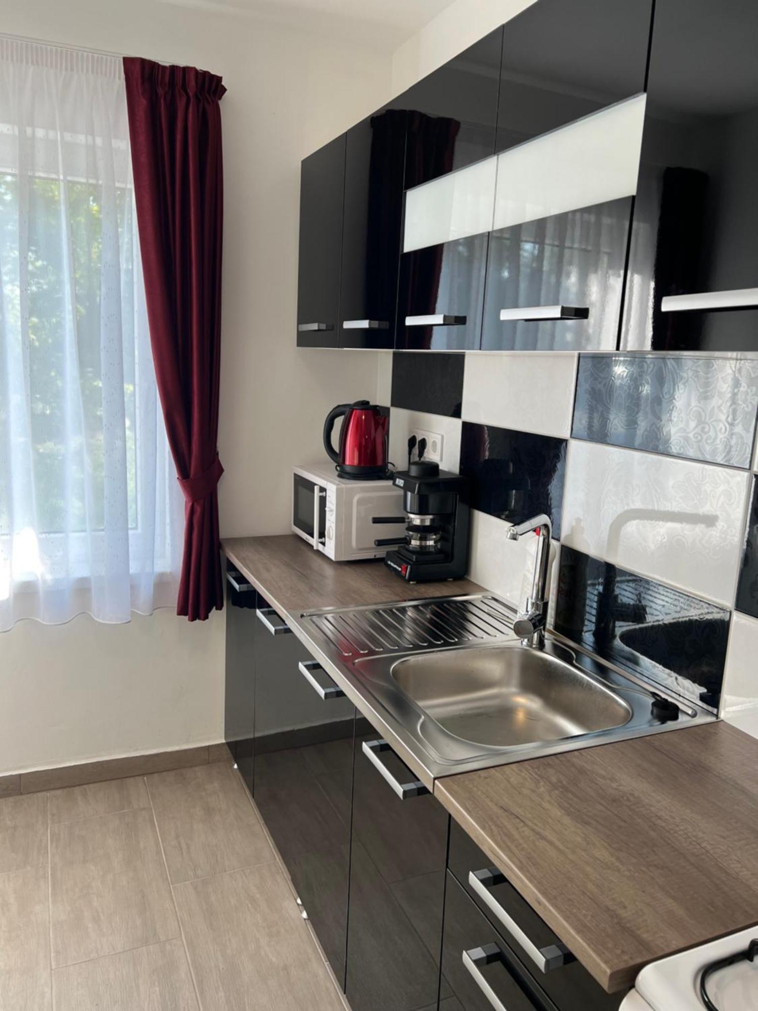 Helga Apartman Makó Exteriör bild